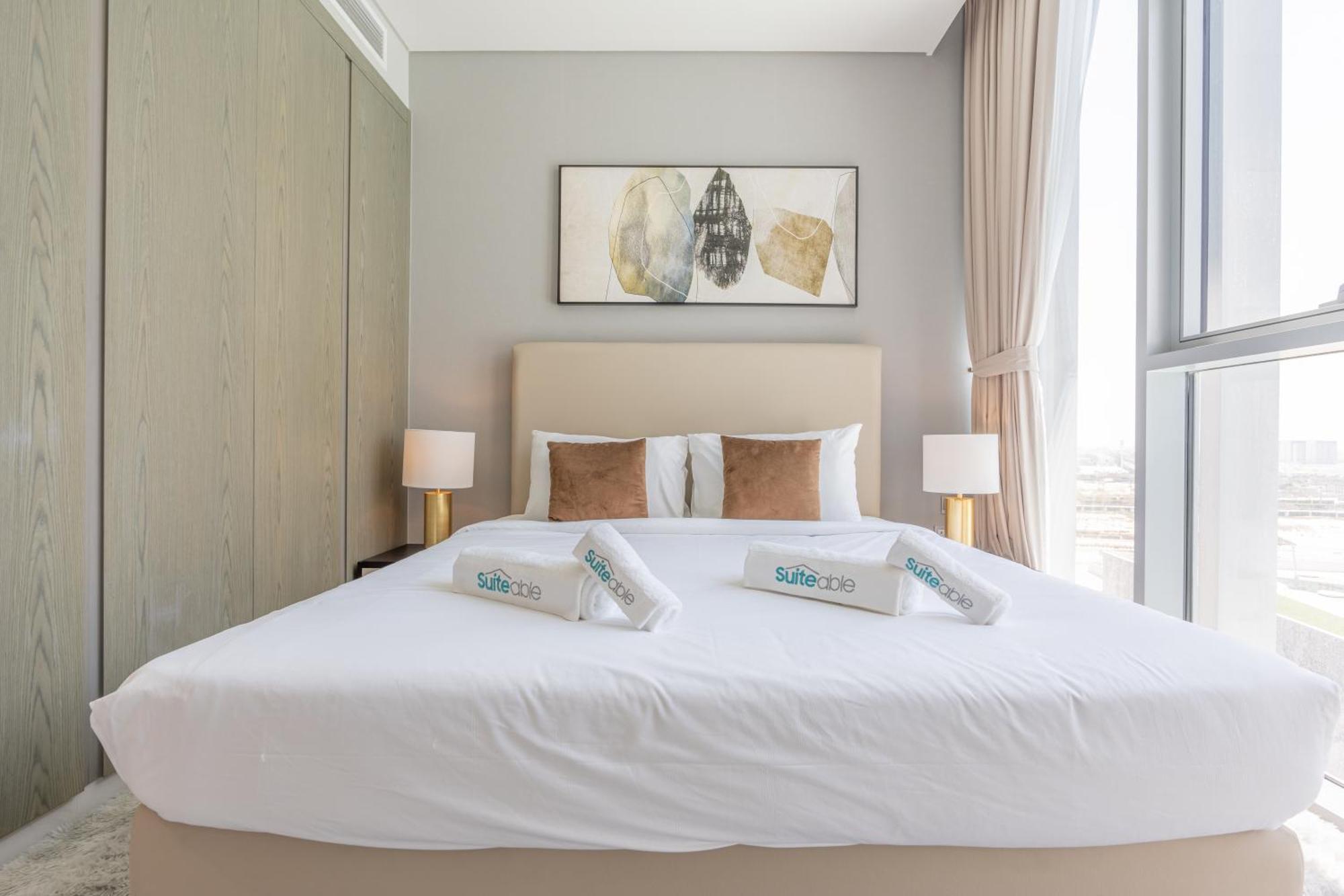 Serene And Sophisticated Lagoon Living - Suiteable