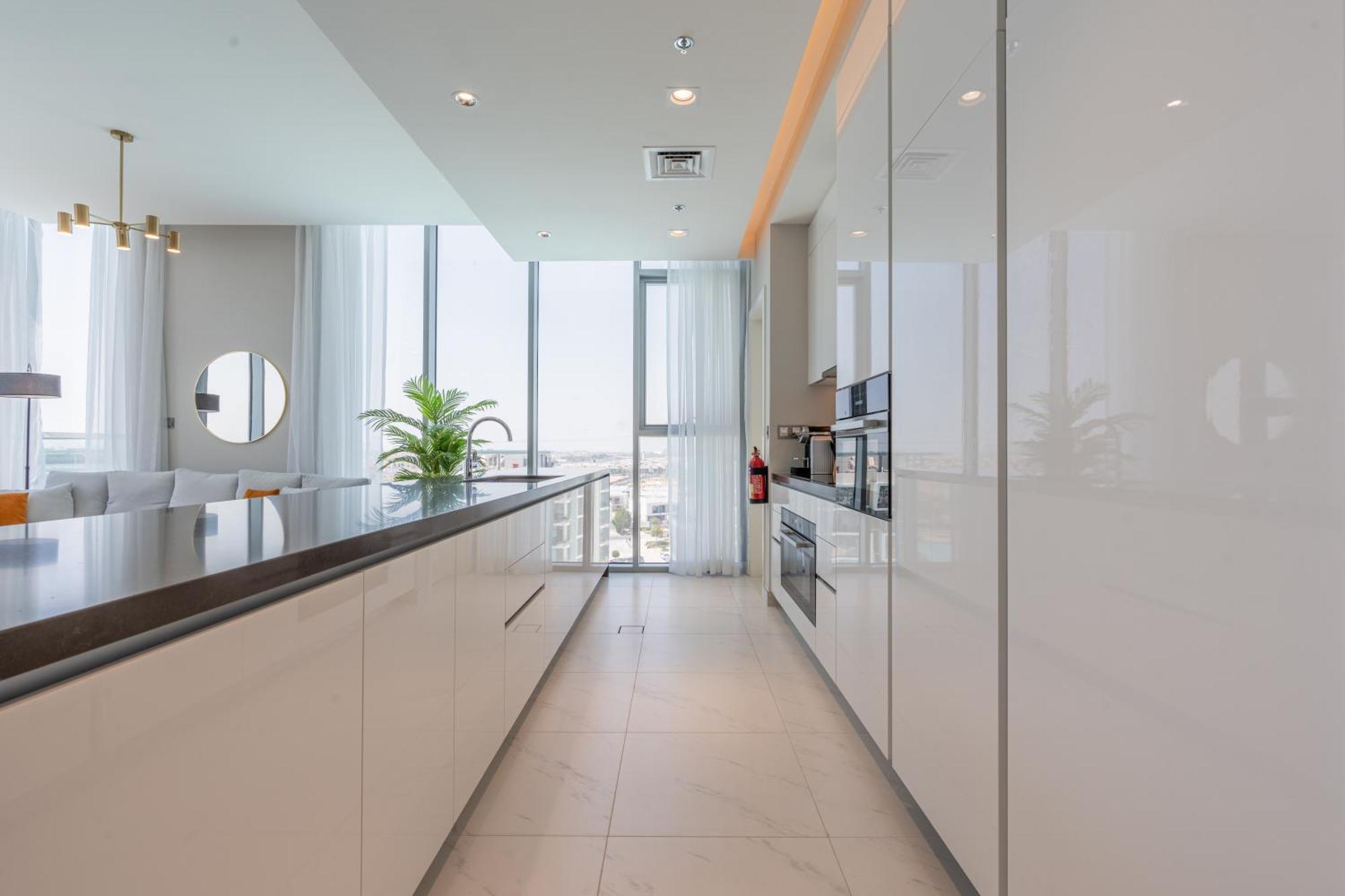 Serene And Sophisticated Lagoon Living - Suiteable